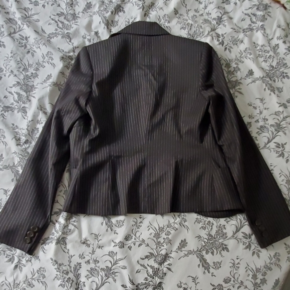 Women's Franco Mirabelli suit. - Picture 6 of 8